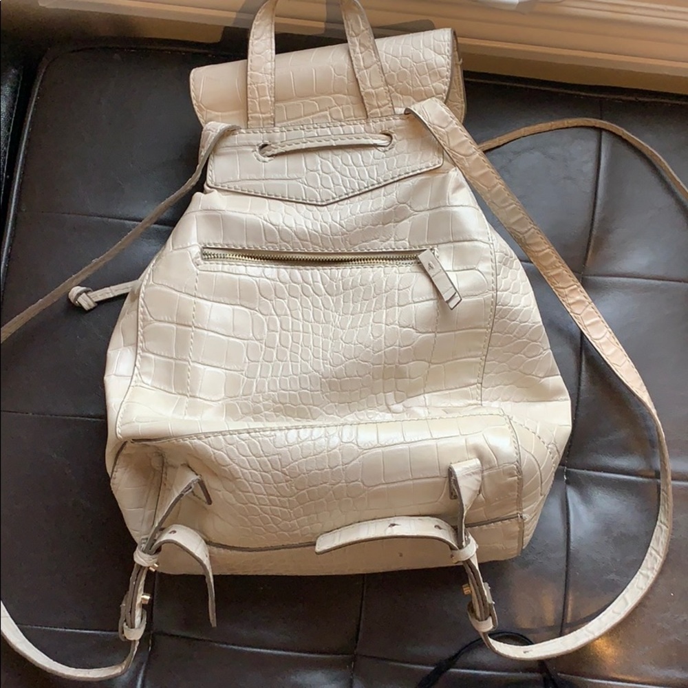 BACKPACK - Picture 2 of 2
